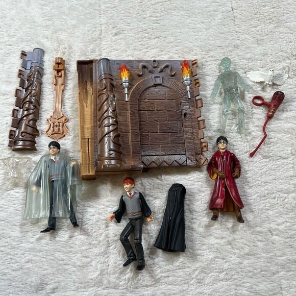Harry Potter Playset Action Figure Lot Bundle Collectible - Picture 1 of 5
